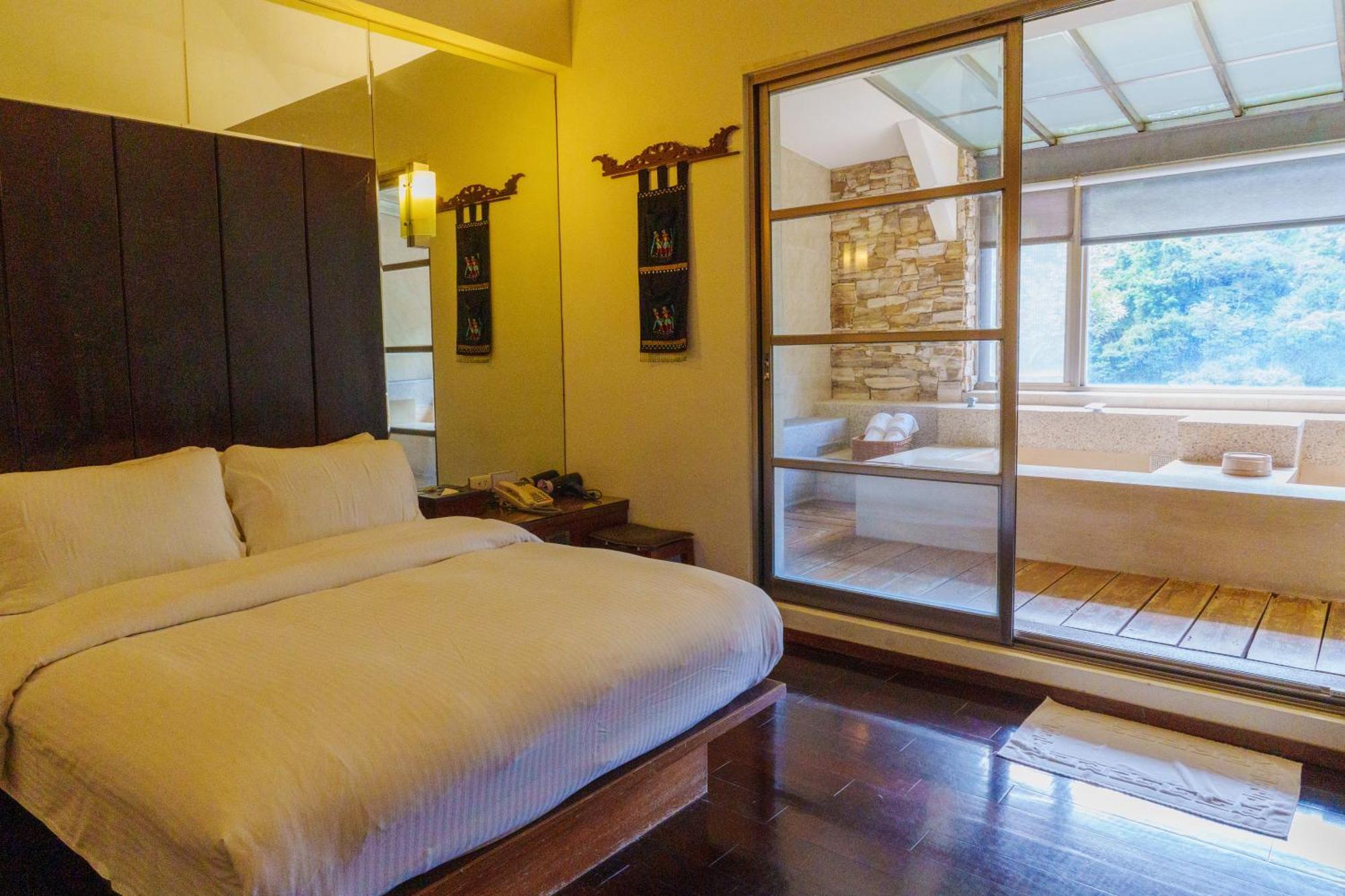 Spring Spa Hotel Wulai Exterior photo